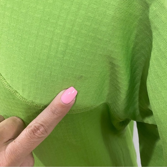 Patagonia Women’s 1/2 Zip Lime Green Size Medium Logo Flaws Polartec - Picture 11 of 16